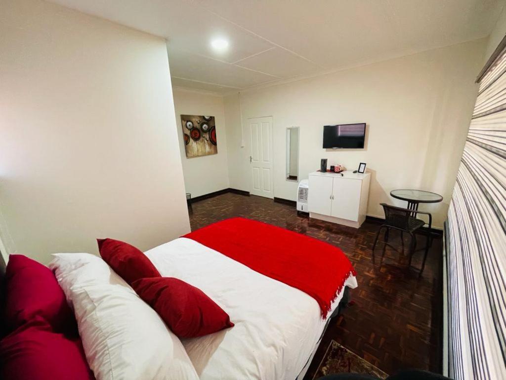 Ithonsi Guesthouse&Spa Kempton Park Extérieur photo