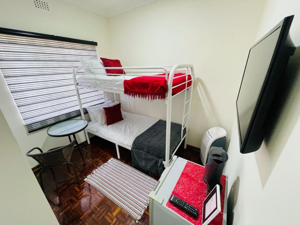 Ithonsi Guesthouse&Spa Kempton Park Extérieur photo