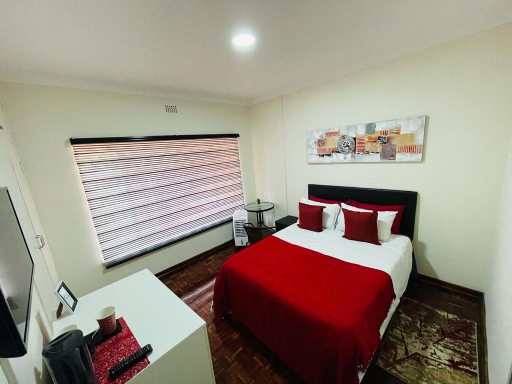 Ithonsi Guesthouse&Spa Kempton Park Extérieur photo